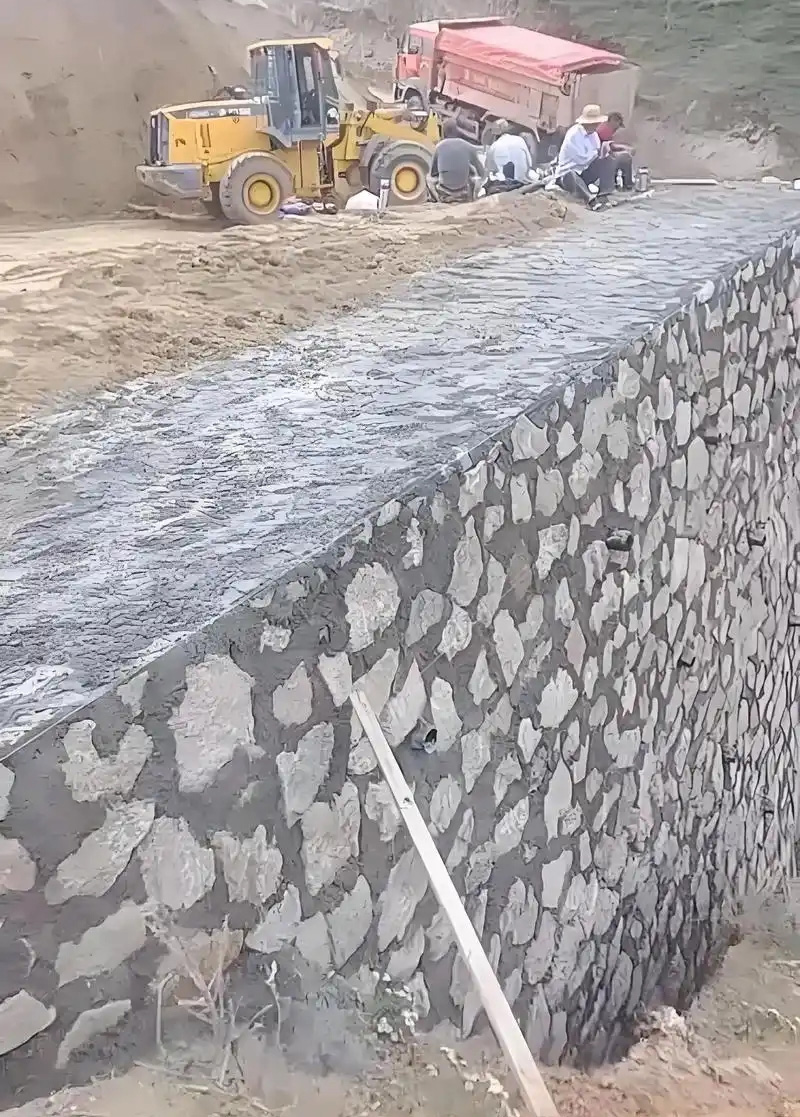 济宁中区边坡加固